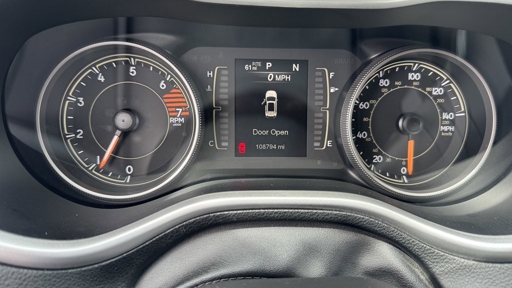 Used 2017 Jeep Cherokee Latitude w/ Safety/Convenience Group image 17