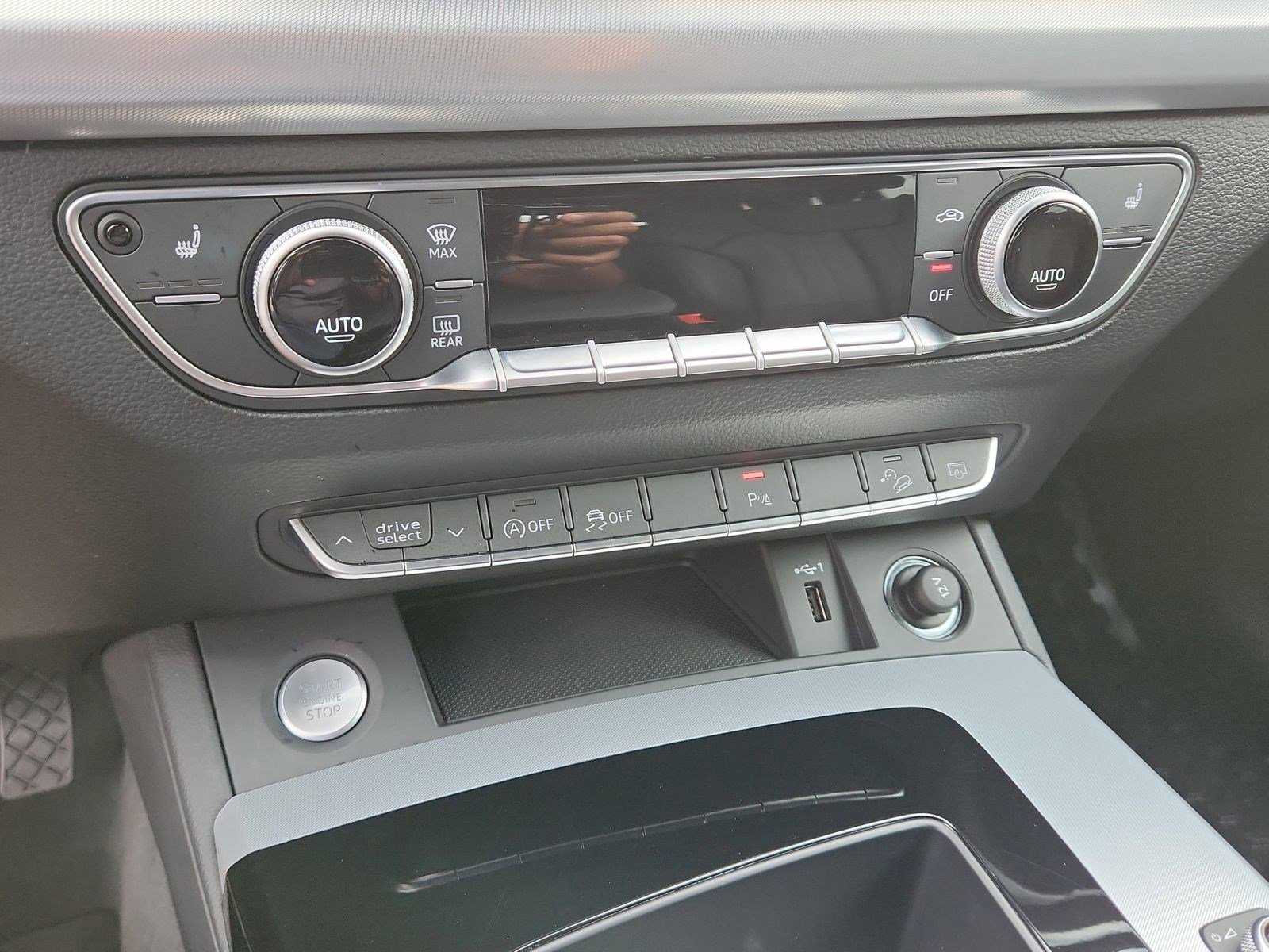 Used 2025 Audi Q5 2.0T Premium w/ Convenience Plus Package image 29