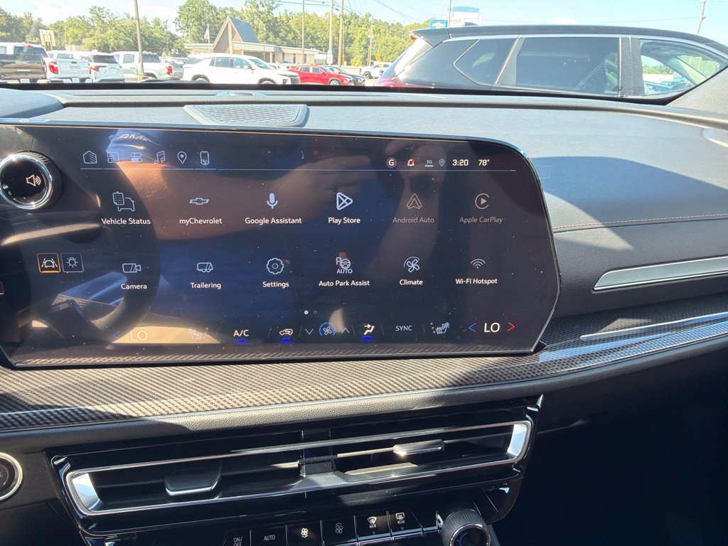 New 2027 Chevrolet Traverse Z71 w/ Enhanced Driving Package AWD/4WD image 13
