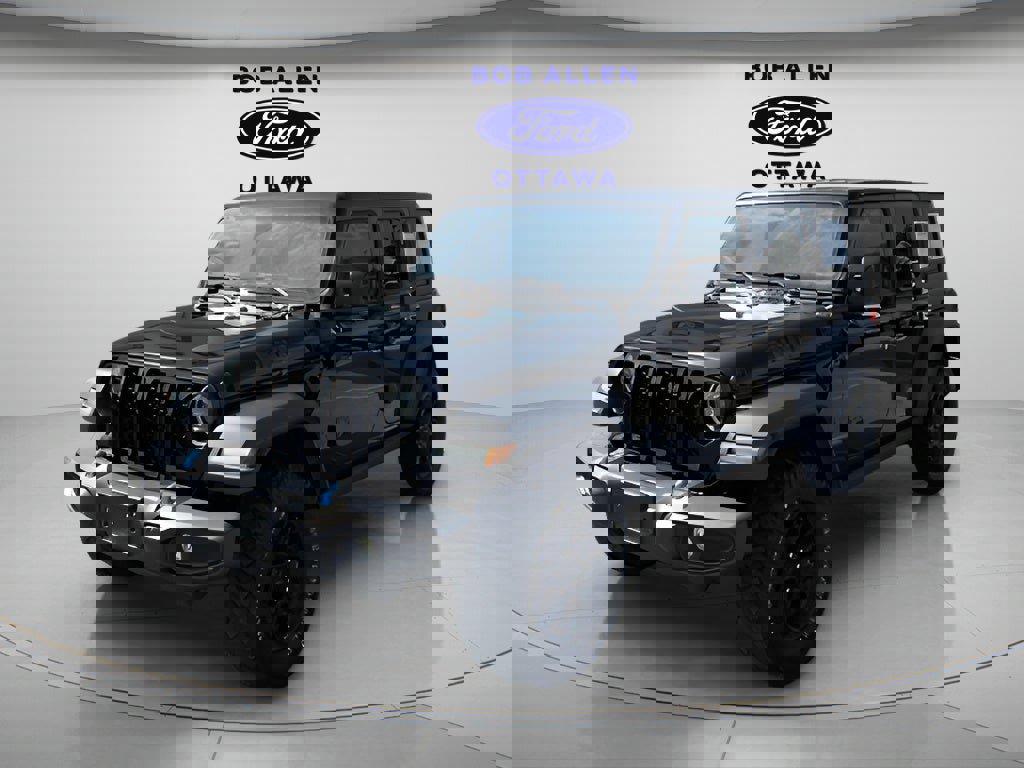 Used 2023 Jeep Wrangler Unlimited image 1