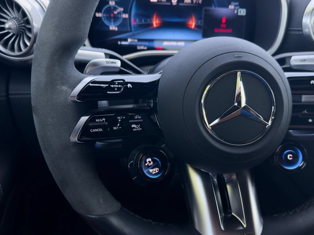 Used 2022 Mercedes-Benz SL 63 AMG 4MATIC w/ Driver Assistance Package image 15