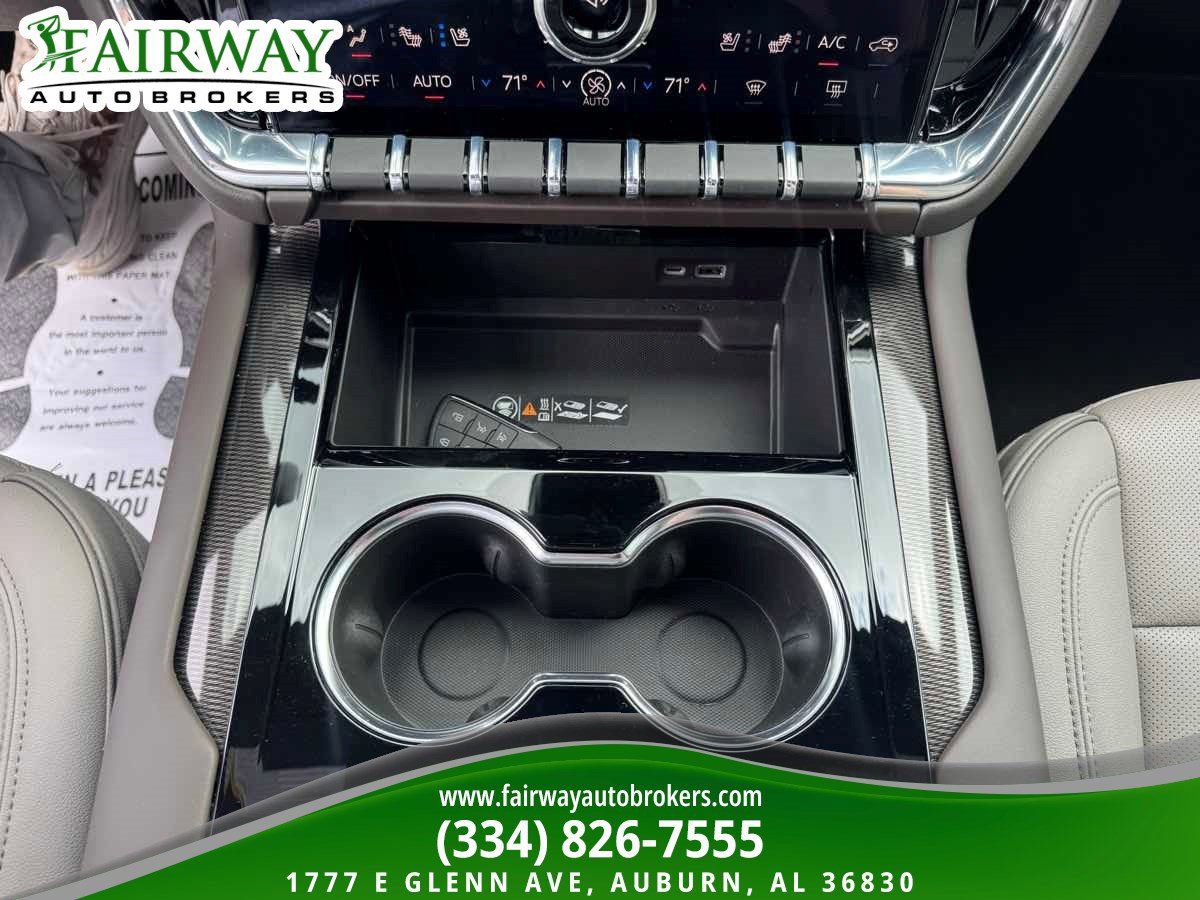 Used 2026 GMC Yukon Elevation w/ Elevation Premium Package AWD/4WD image 25