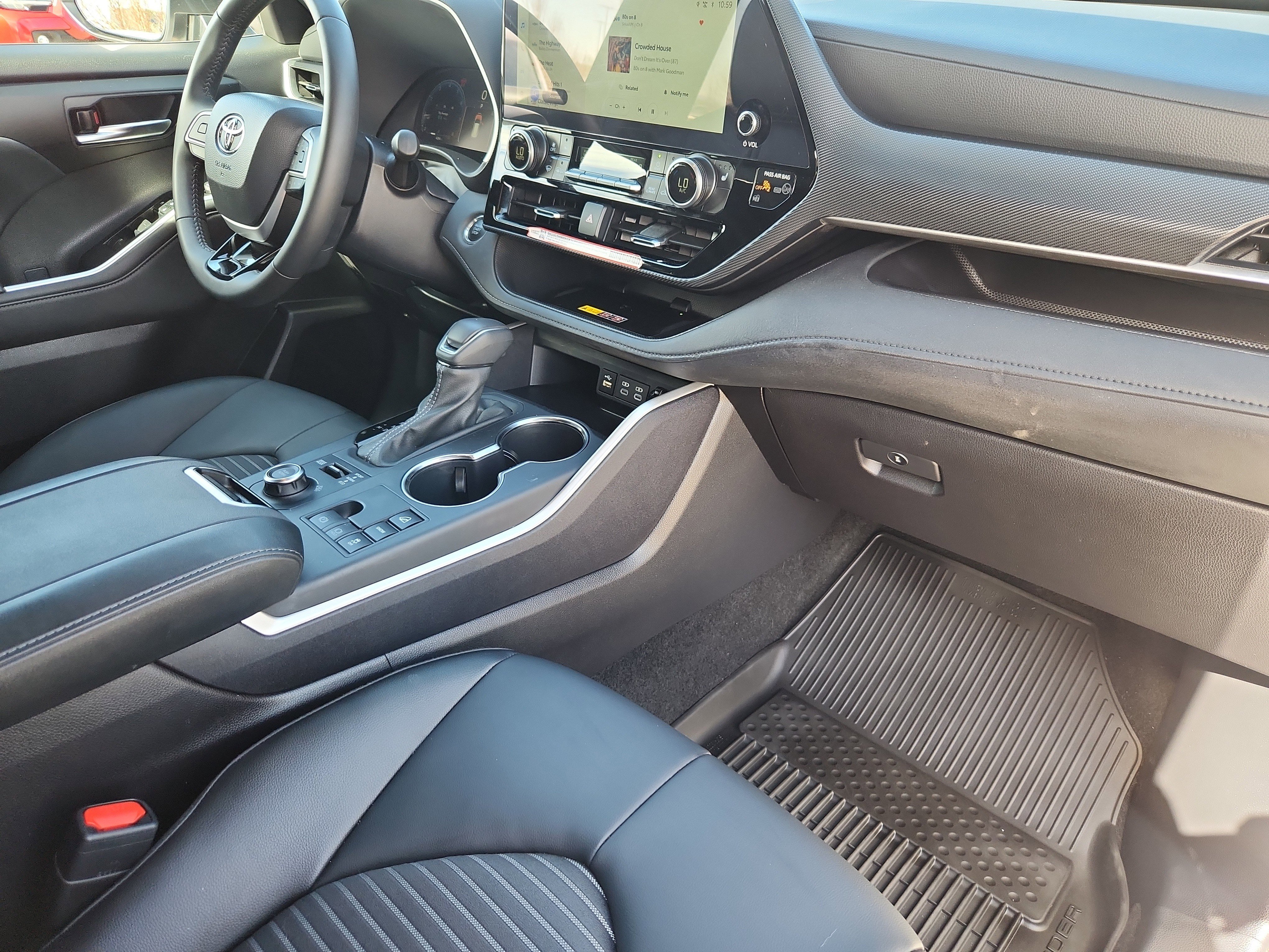 Certified 2025 Toyota Highlander XSE image 14