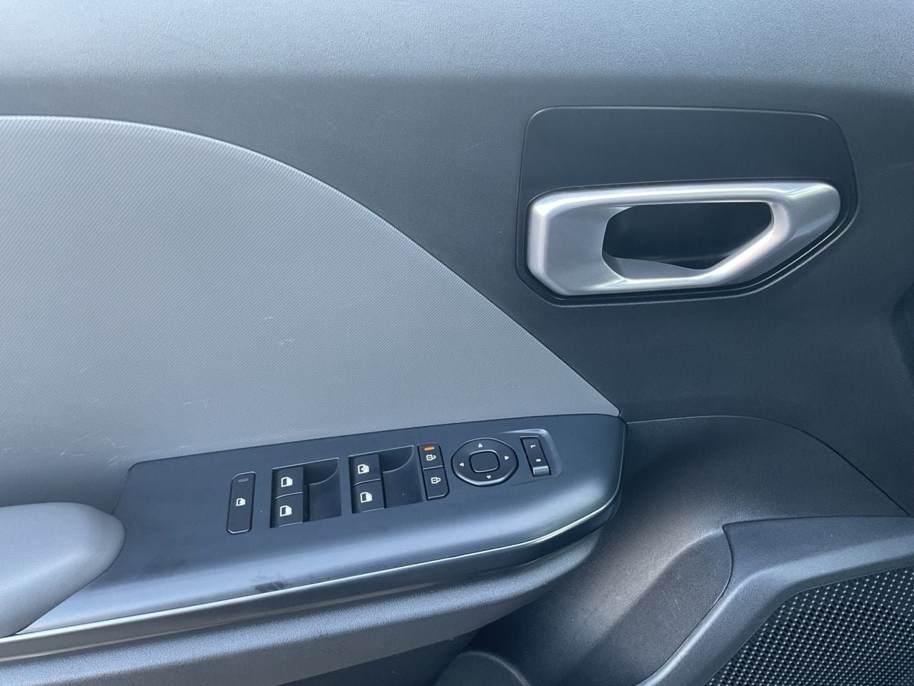 Used 2025 Kia K4 FWD image 19