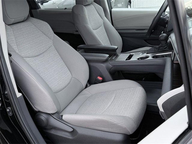 Certified 2024 Toyota Sienna LE image 14