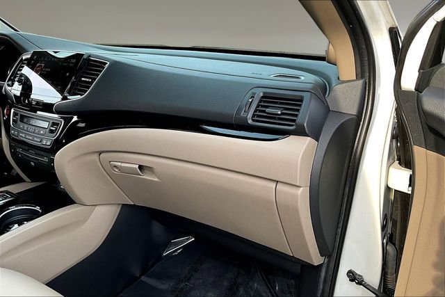 Used 2020 Honda Pilot Touring image 25