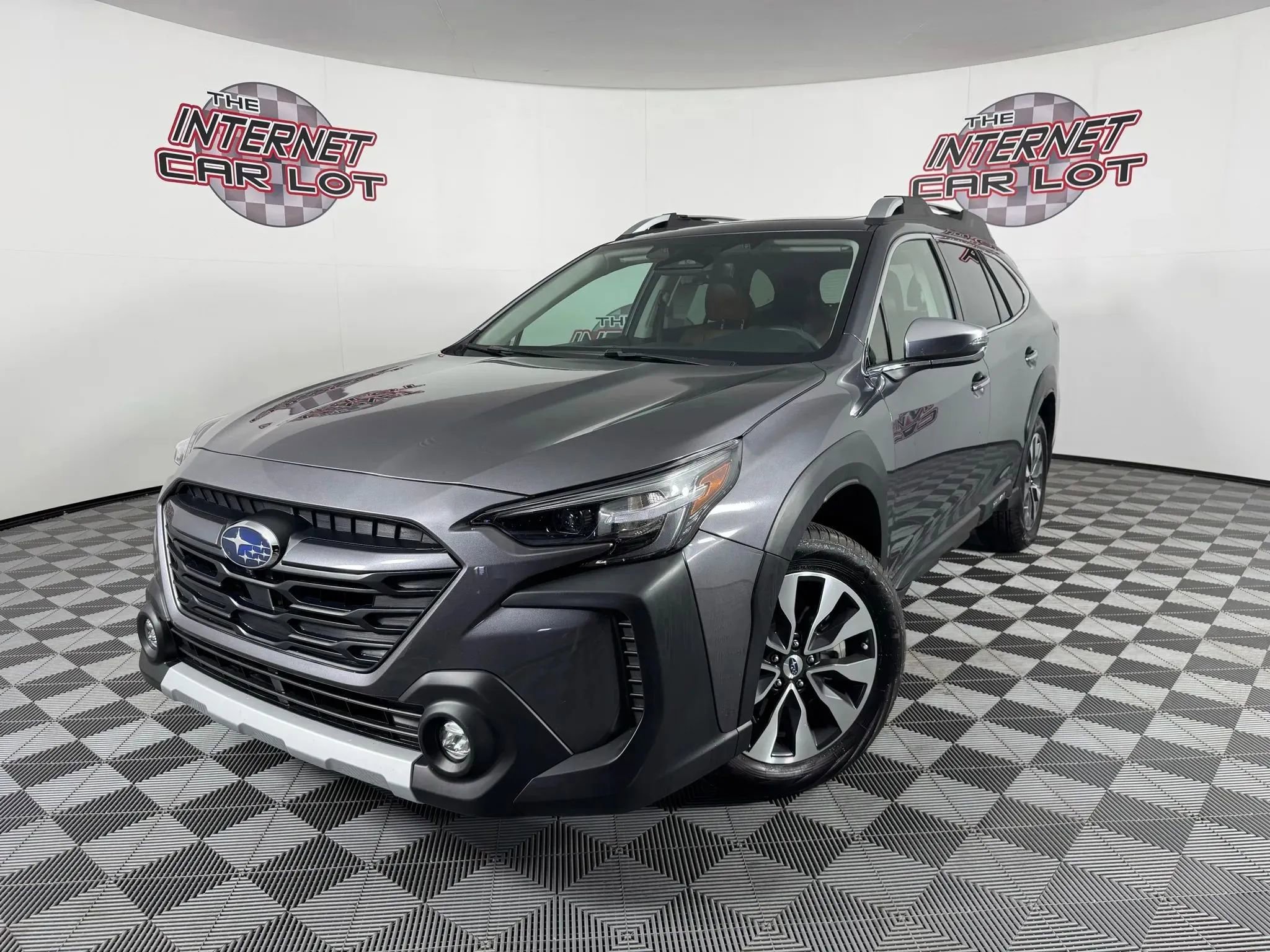 Used 2024 Subaru Outback Touring image 1