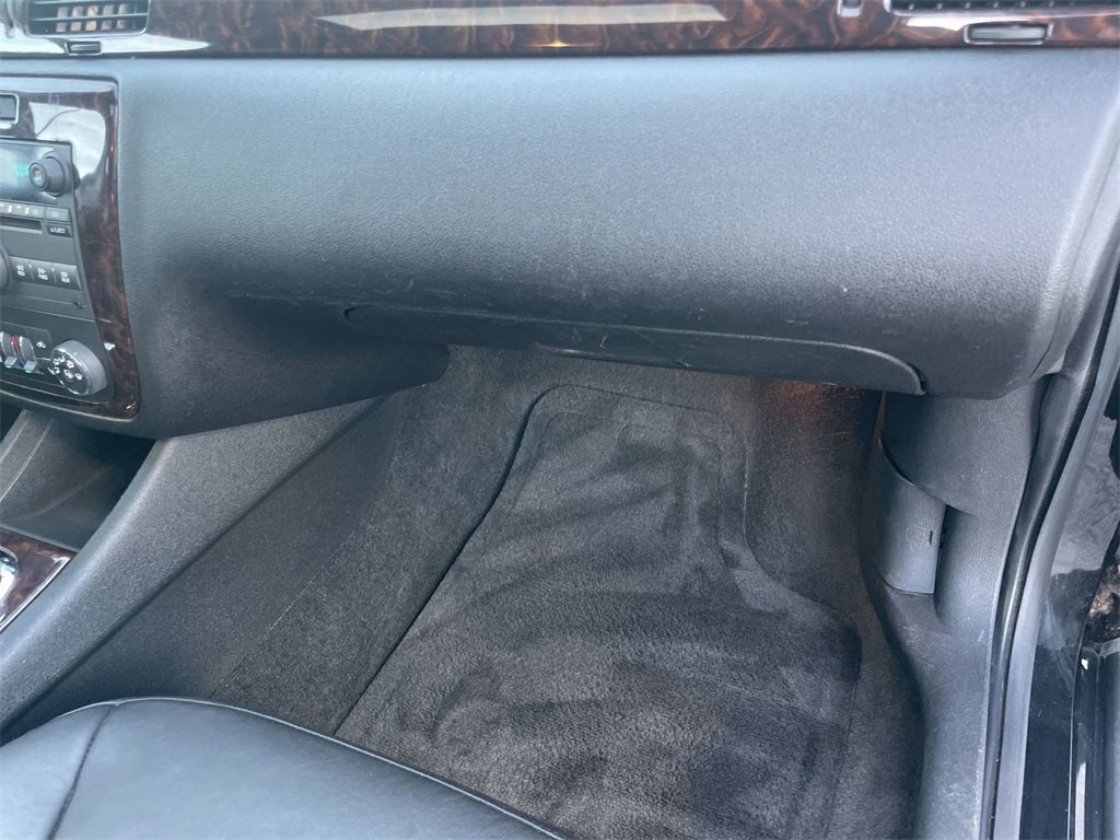 Used 2013 Chevrolet Impala LTZ image 32