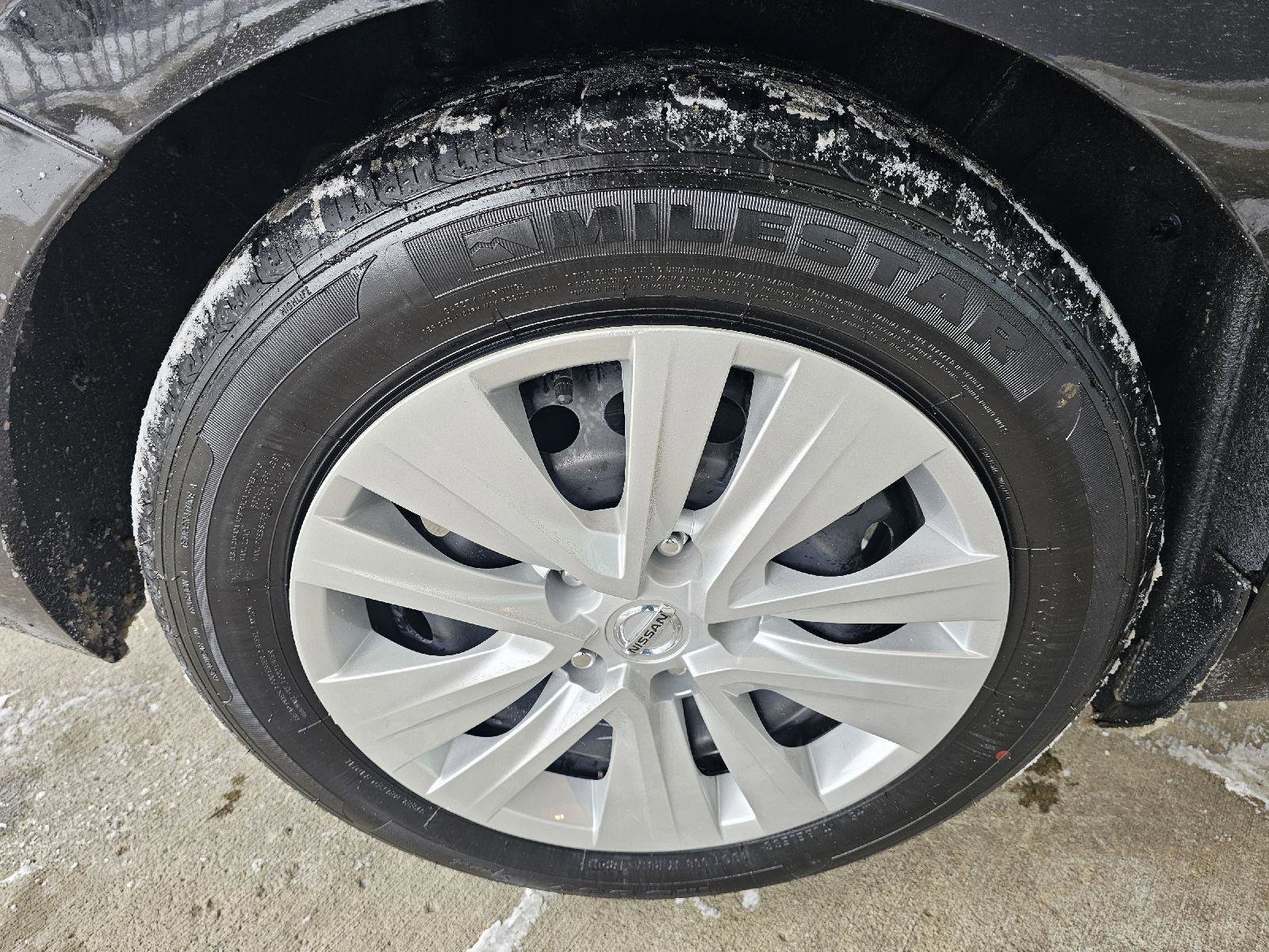 Used 2023 Nissan Sentra S image 10