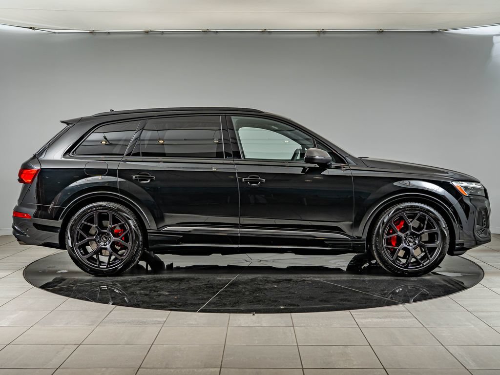 Used 2025 Audi SQ7 Prestige AWD/4WD image 4
