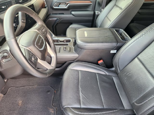 Used 2024 GMC Sierra 2500 Denali w/ Denali Reserve Package AWD/4WD image 12