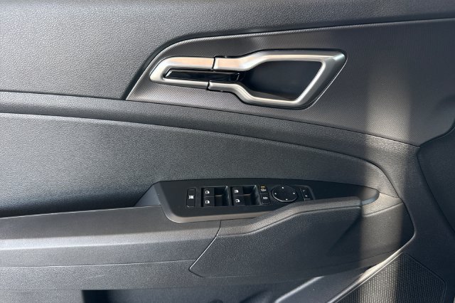 New 2027 Kia Sportage S FWD image 12