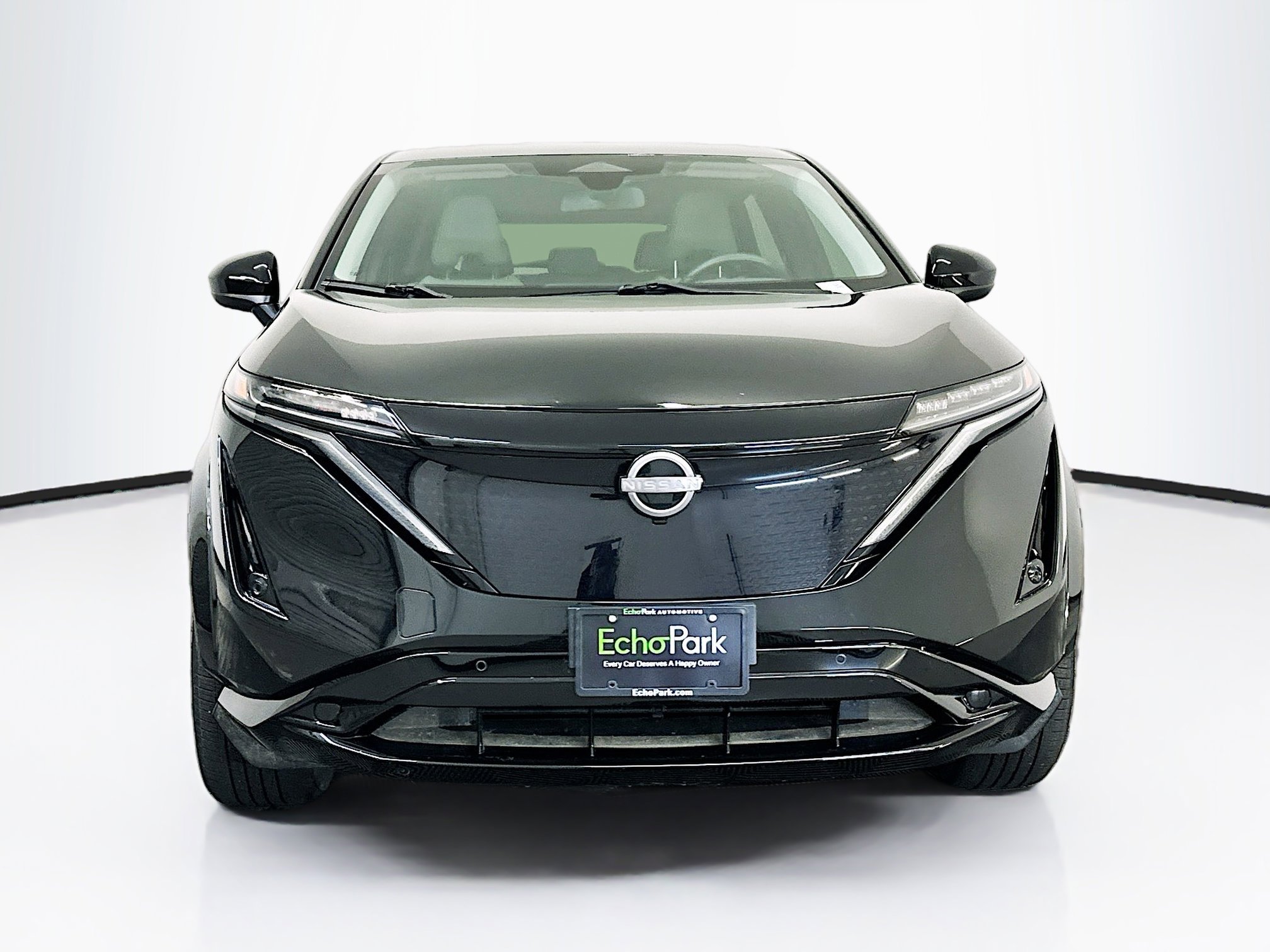 Used 2024 Nissan Ariya AWD image 2