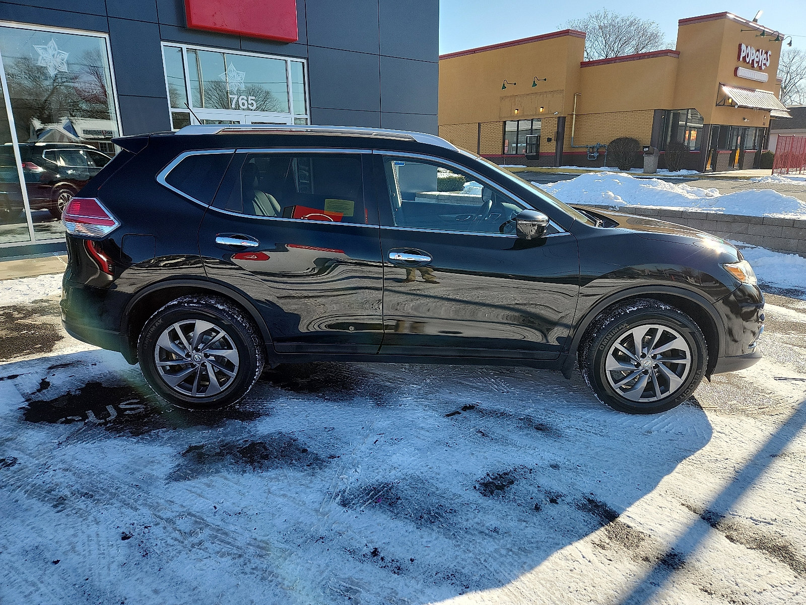 Used 2016 Nissan Rogue SL w/ SL Premium Package image 7