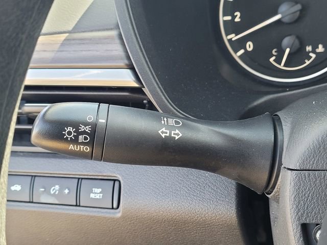 Used 2025 Nissan Altima 2.5 SV FWD image 16