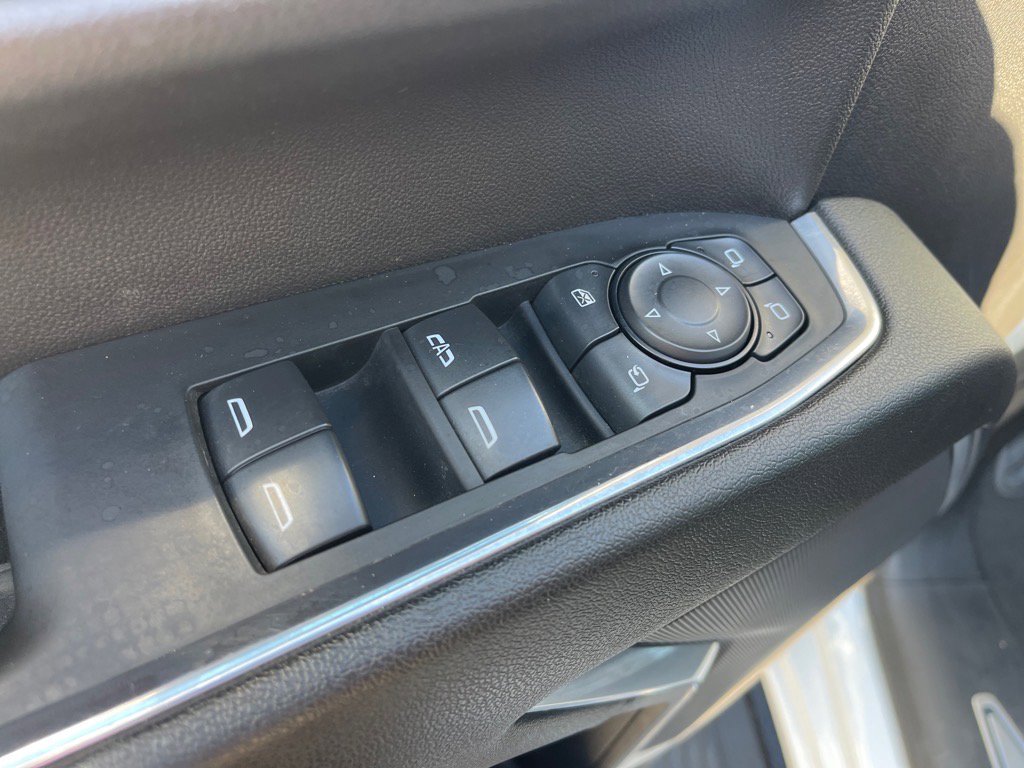 Used 2024 Chevrolet Silverado 3500 LT w/ Safety Package image 8