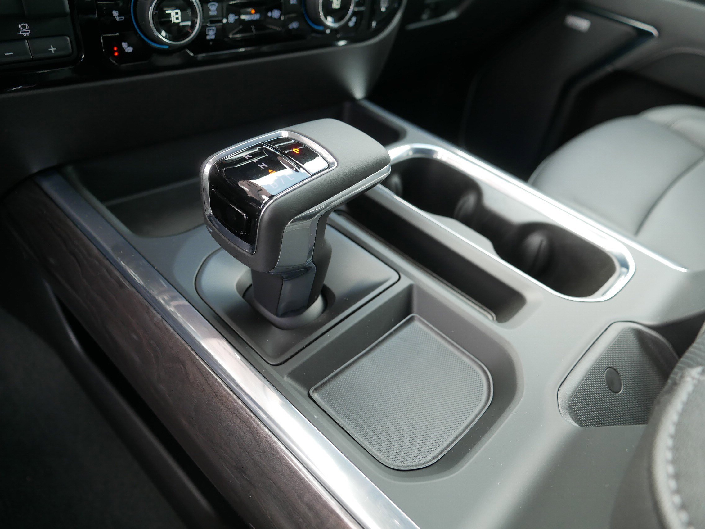 Used 2024 Chevrolet Silverado 1500 LTZ image 24