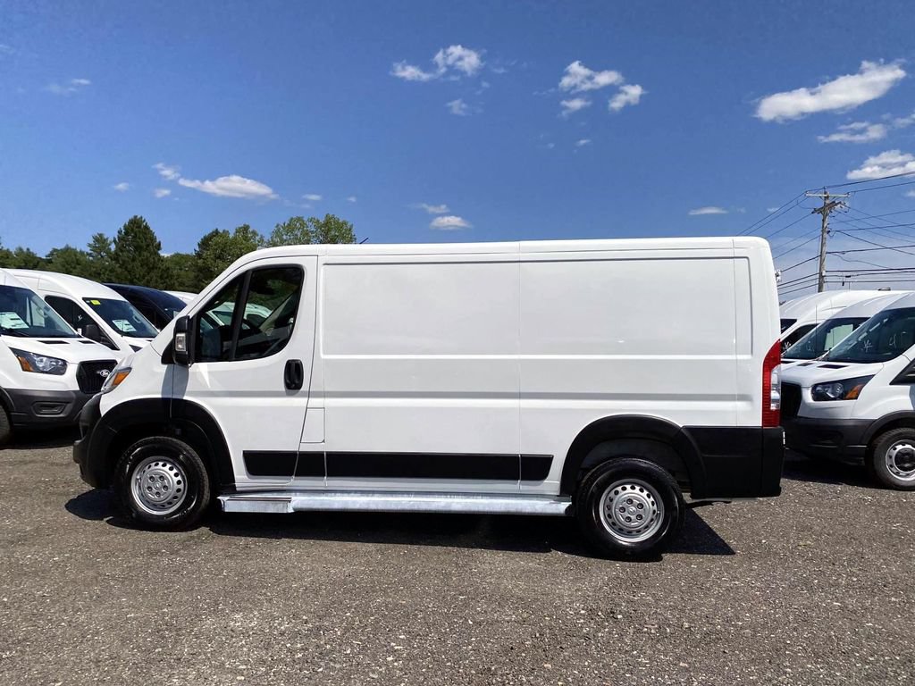 Used 2025 RAM ProMaster 2500 w/ U-Haul Equipment Group FWD image 8