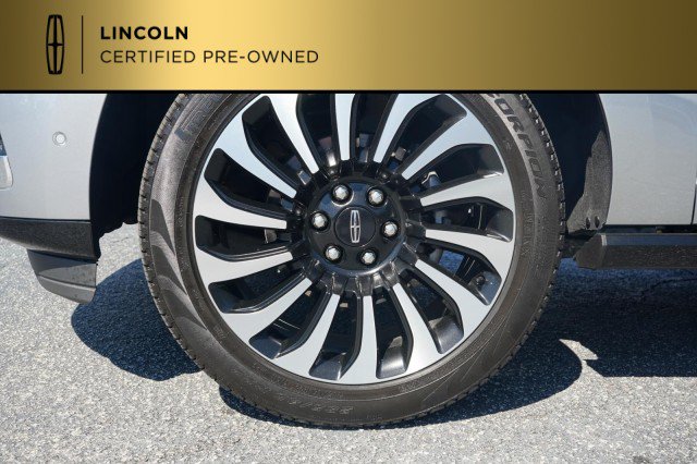 Certified 2024 Lincoln Navigator Black Label AWD/4WD image 9