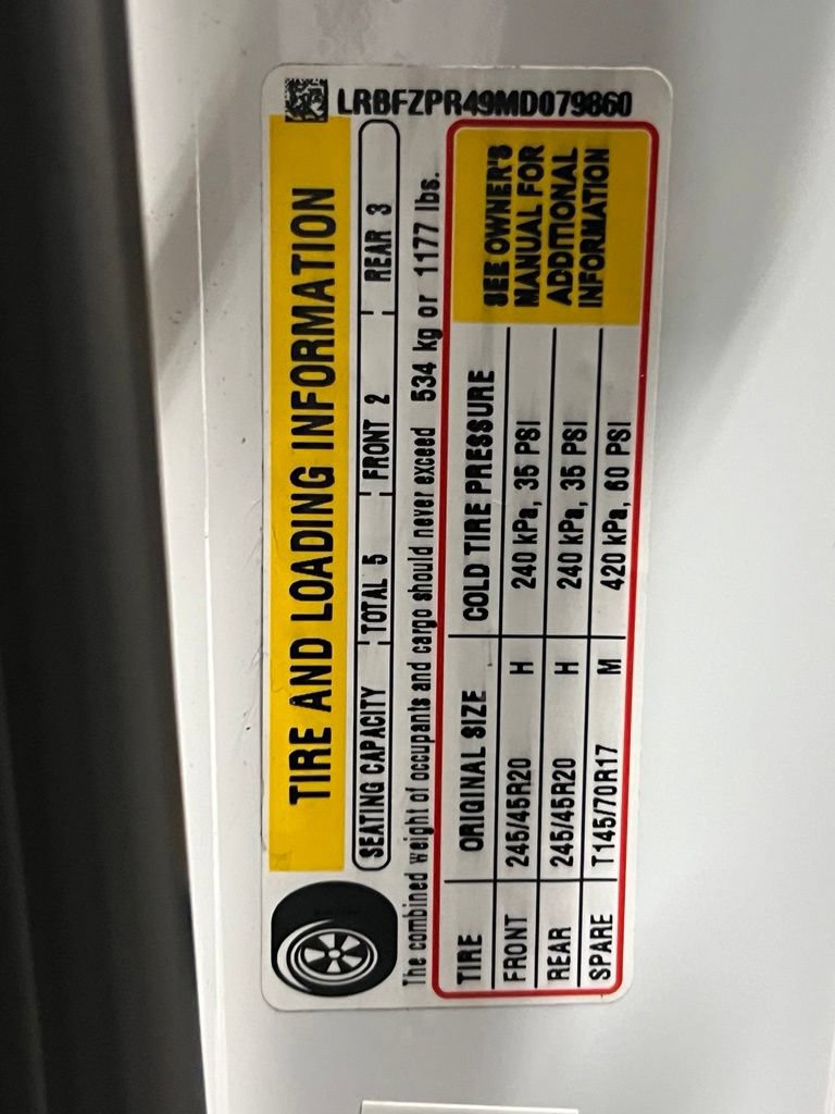Certified 2021 Buick Envision Essence w/ Sport Touring Package AWD/4WD image 32