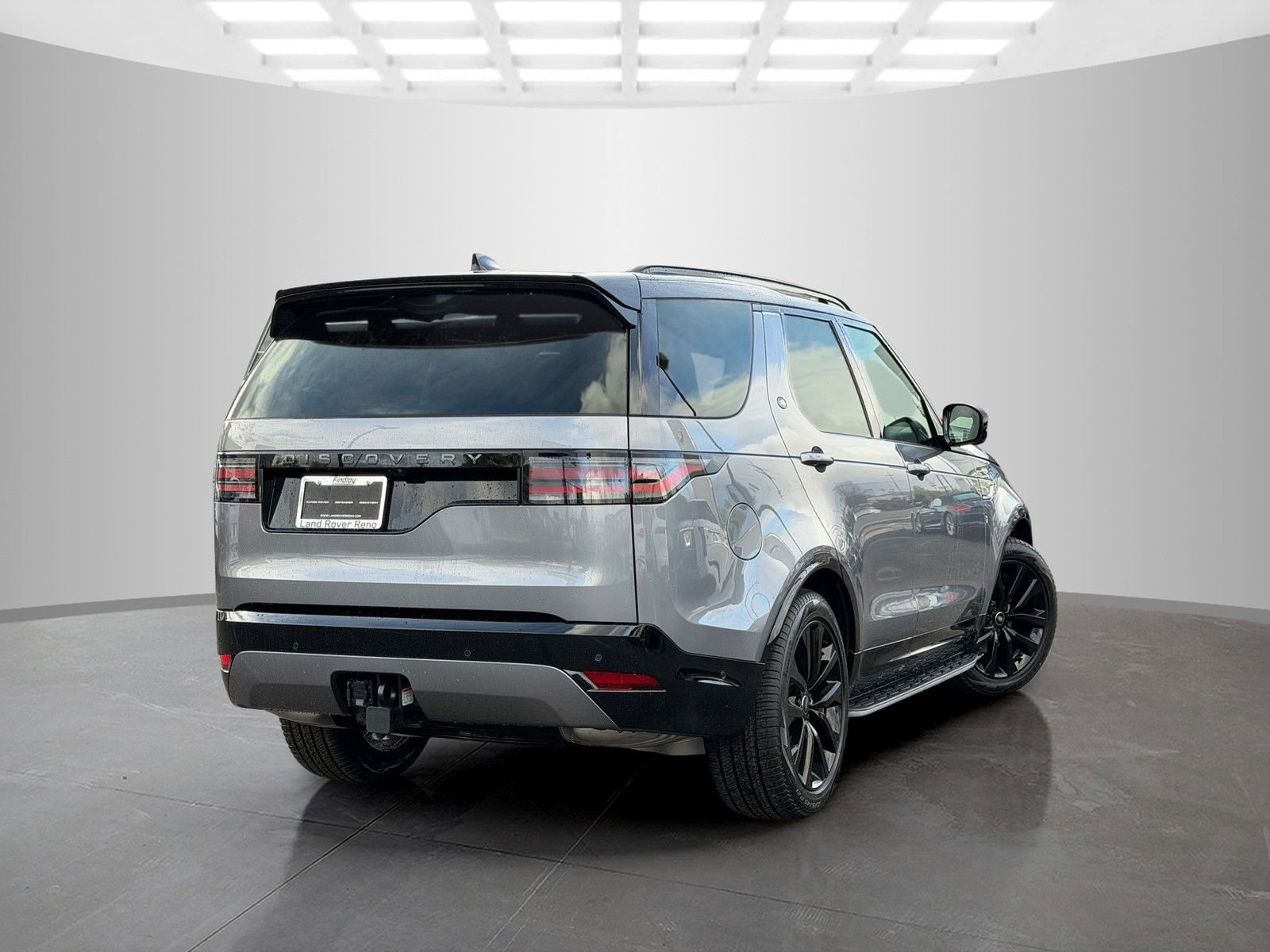 New 2026 Land Rover Discovery Dynamic SE image 5