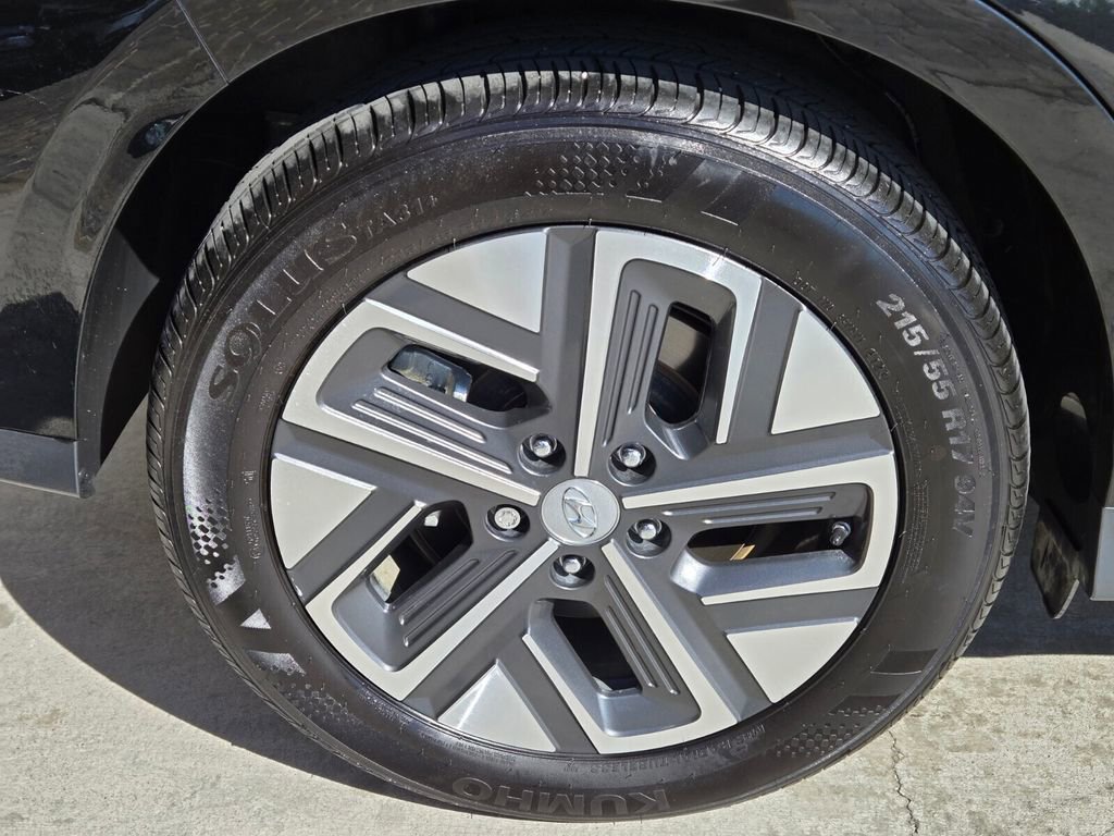 Used 2022 Hyundai Kona Limited image 8