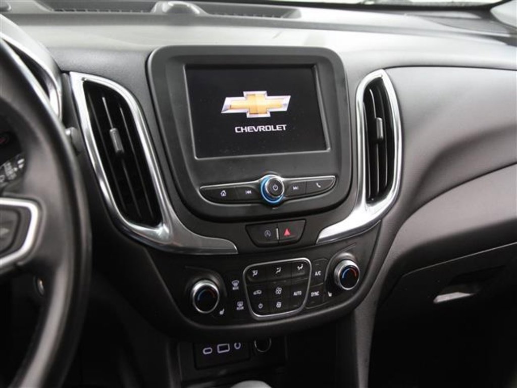 Used 2022 Chevrolet Equinox LT w/ Driver Convenience Package image 9