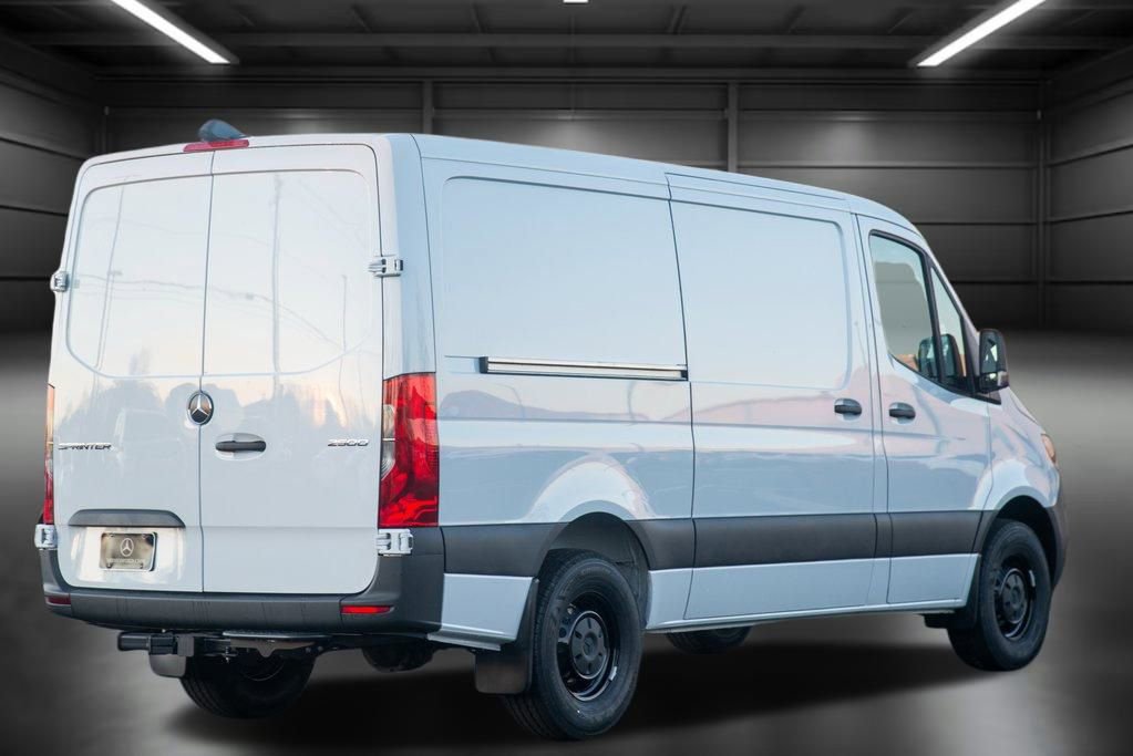 Used 2025 Mercedes-Benz Sprinter 2500 image 11