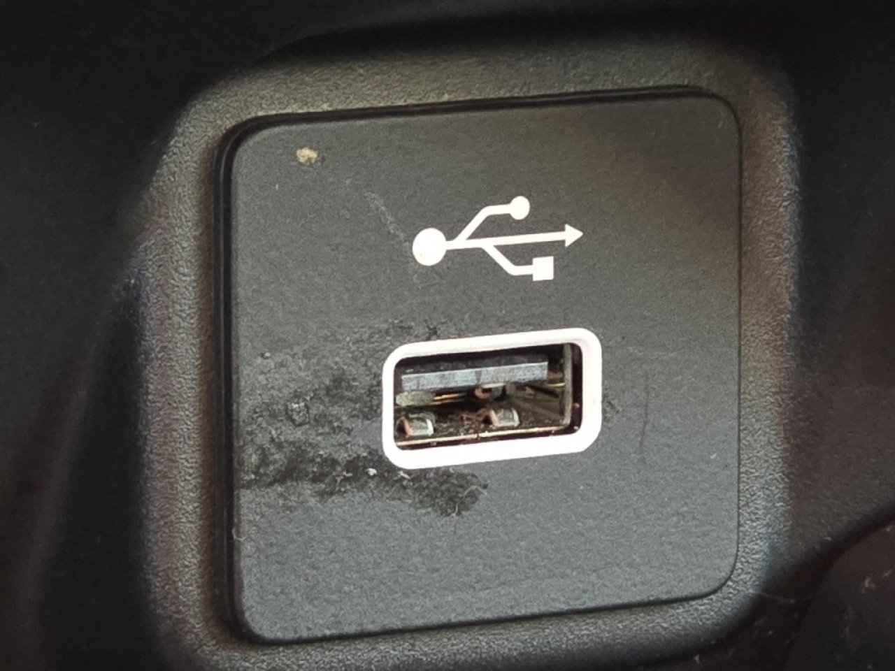 Certified 2025 Honda HR-V Sport image 8