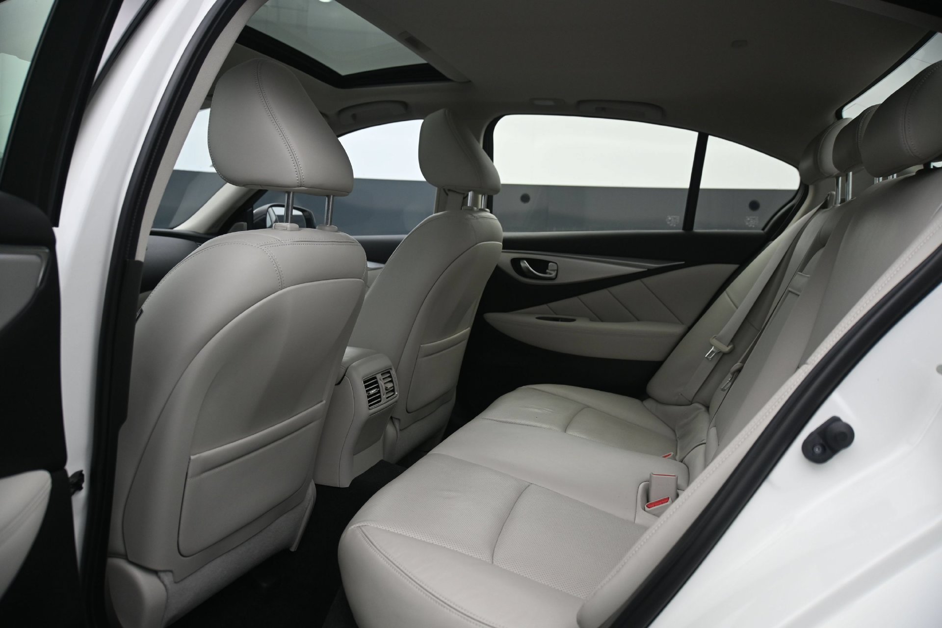 Used 2024 INFINITI Q50 Luxe AWD/4WD image 15