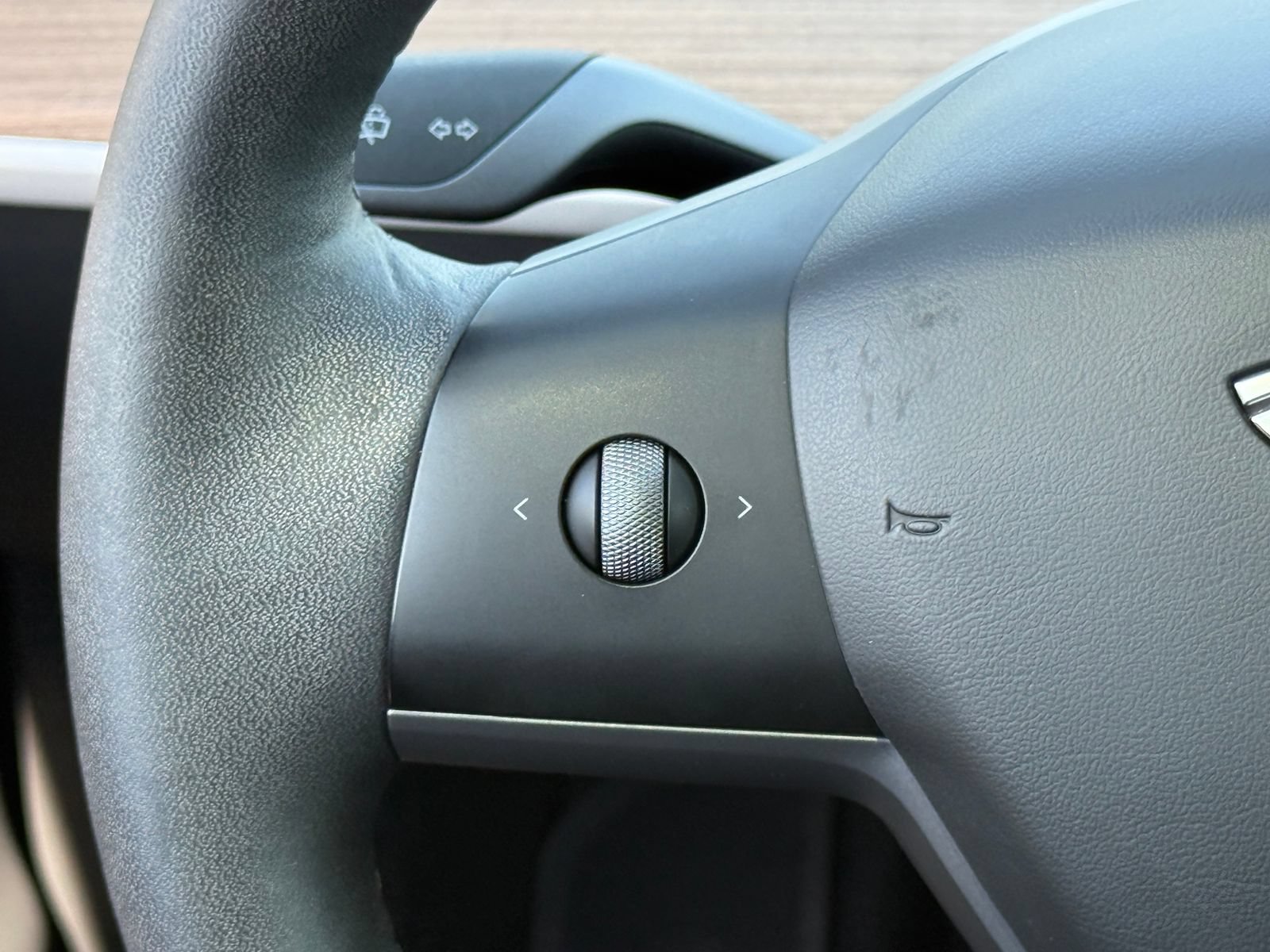 Used 2024 Tesla Model Y Long Range AWD/4WD image 15