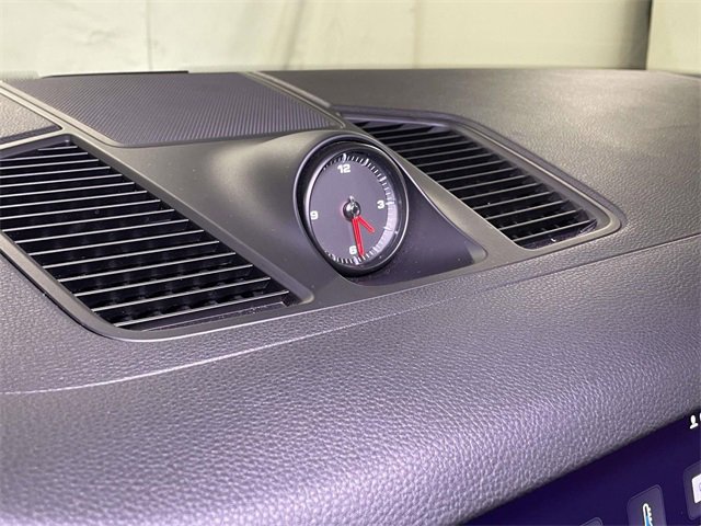 Certified 2022 Porsche Cayenne Platinum Edition image 27