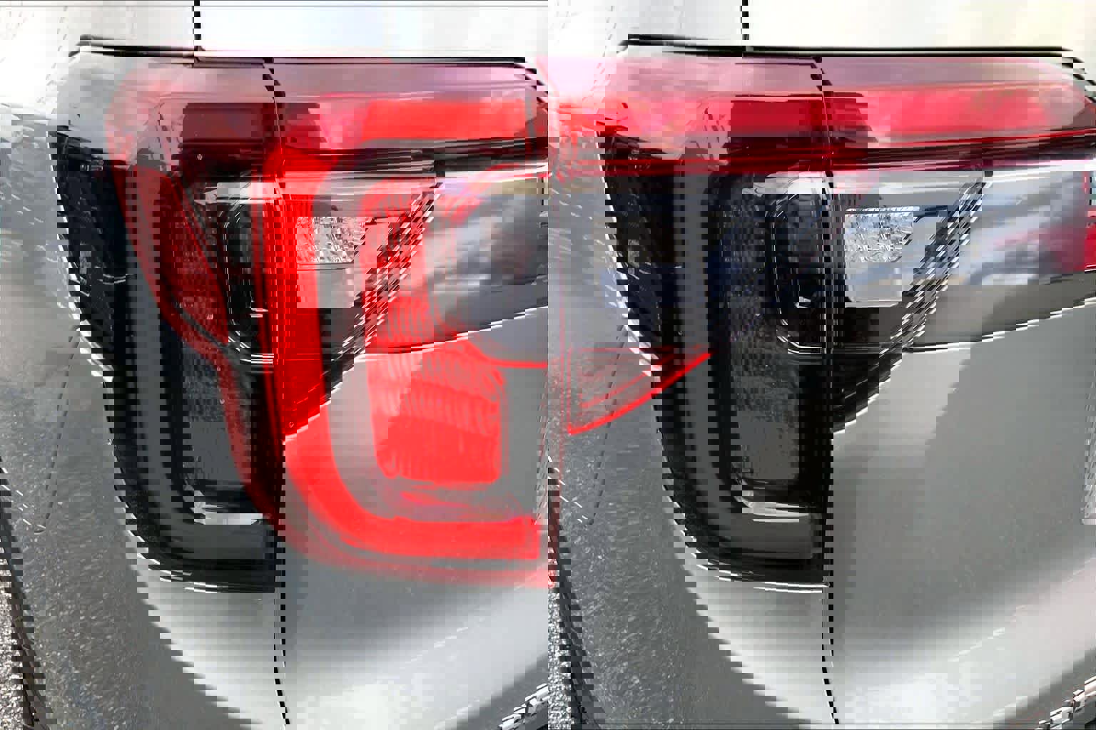 Used 2023 GMC Acadia AT4 w/ Technology Package image 25