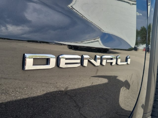 Used 2020 GMC Sierra 1500 Denali w/ Denali Ultimate Package AWD/4WD image 8