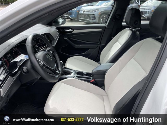 Certified 2019 Volkswagen Jetta R-Line w/ R-Line Cold Weather Package image 11