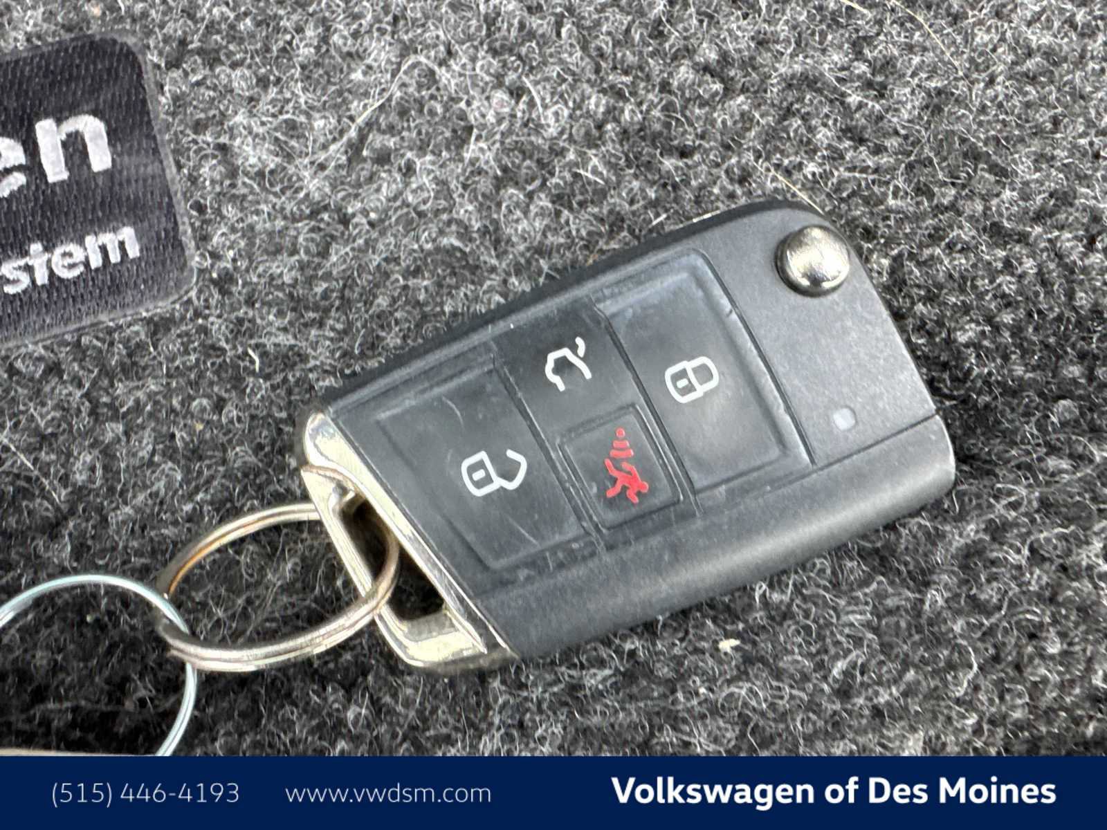 Used 2021 Volkswagen Tiguan SE w/ Panoramic Sunroof Package image 20