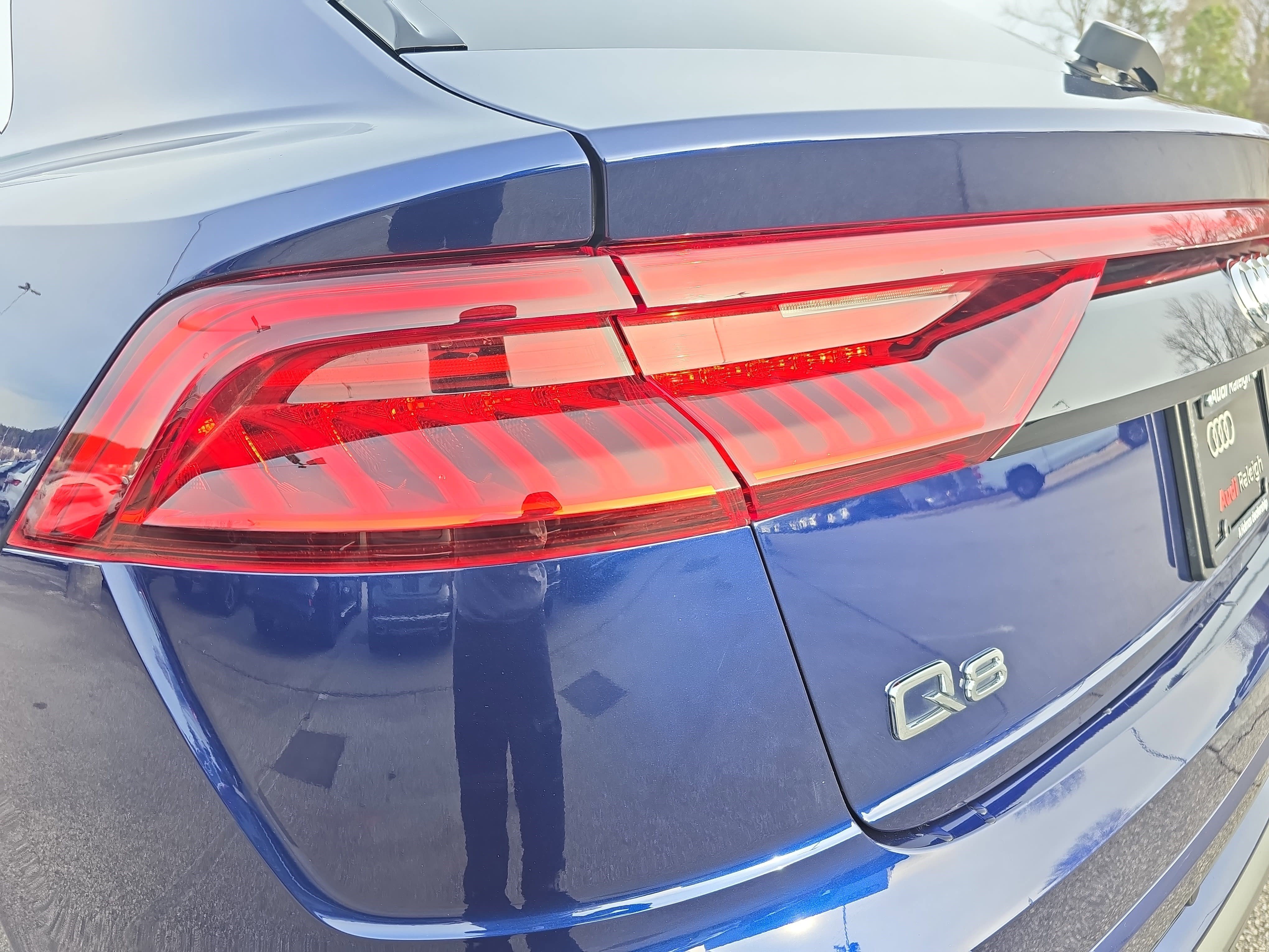 Used 2022 Audi Q8 Premium Plus image 33