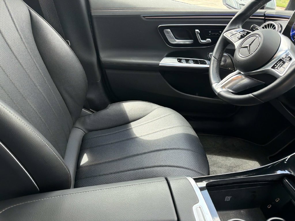Used 2023 Mercedes-Benz EQE 350+ 4MATIC Sedan image 11