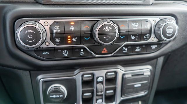 Used 2021 Jeep Gladiator Rubicon w/ Dual Top Group image 29