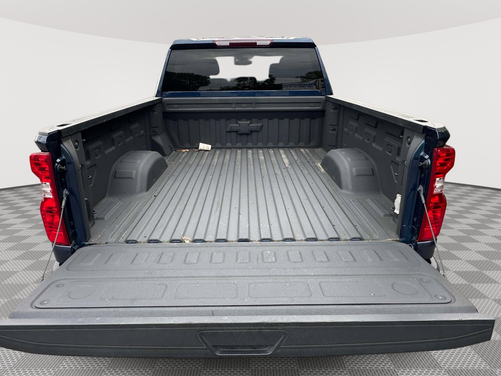Used 2023 Chevrolet Silverado 2500 Custom w/ Custom Value Package AWD/4WD image 32