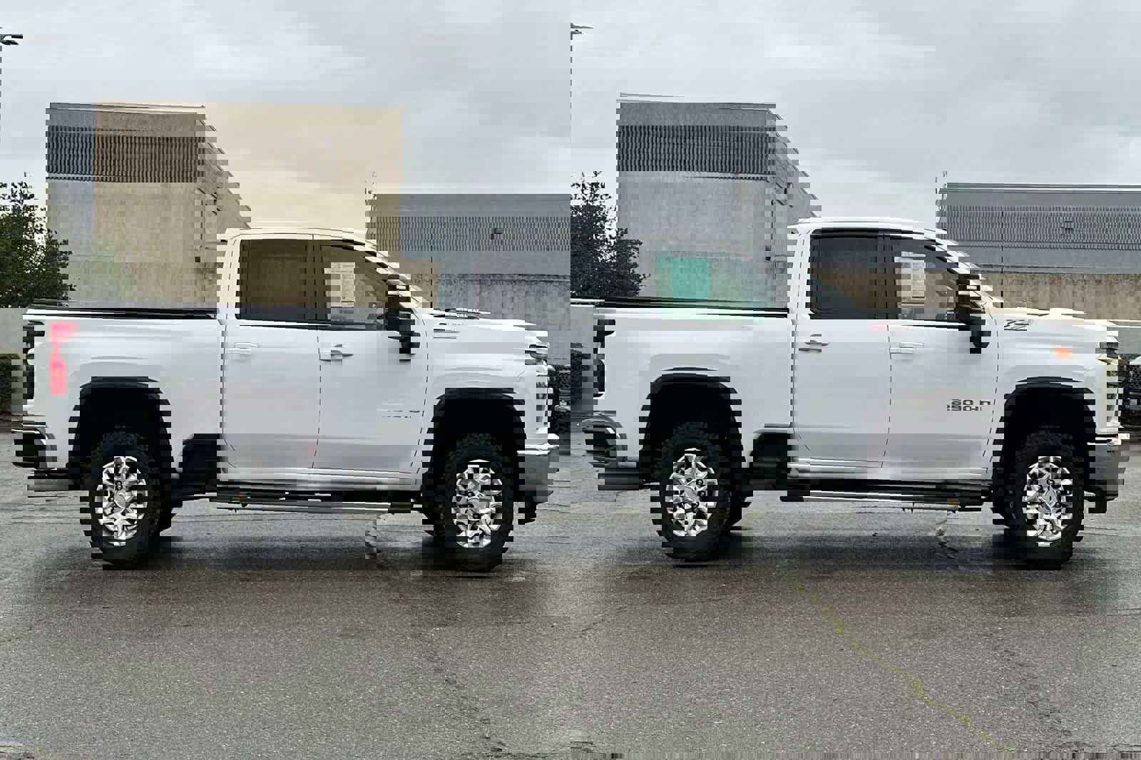 Used 2023 Chevrolet Silverado 2500 LT w/ Convenience Package image 6