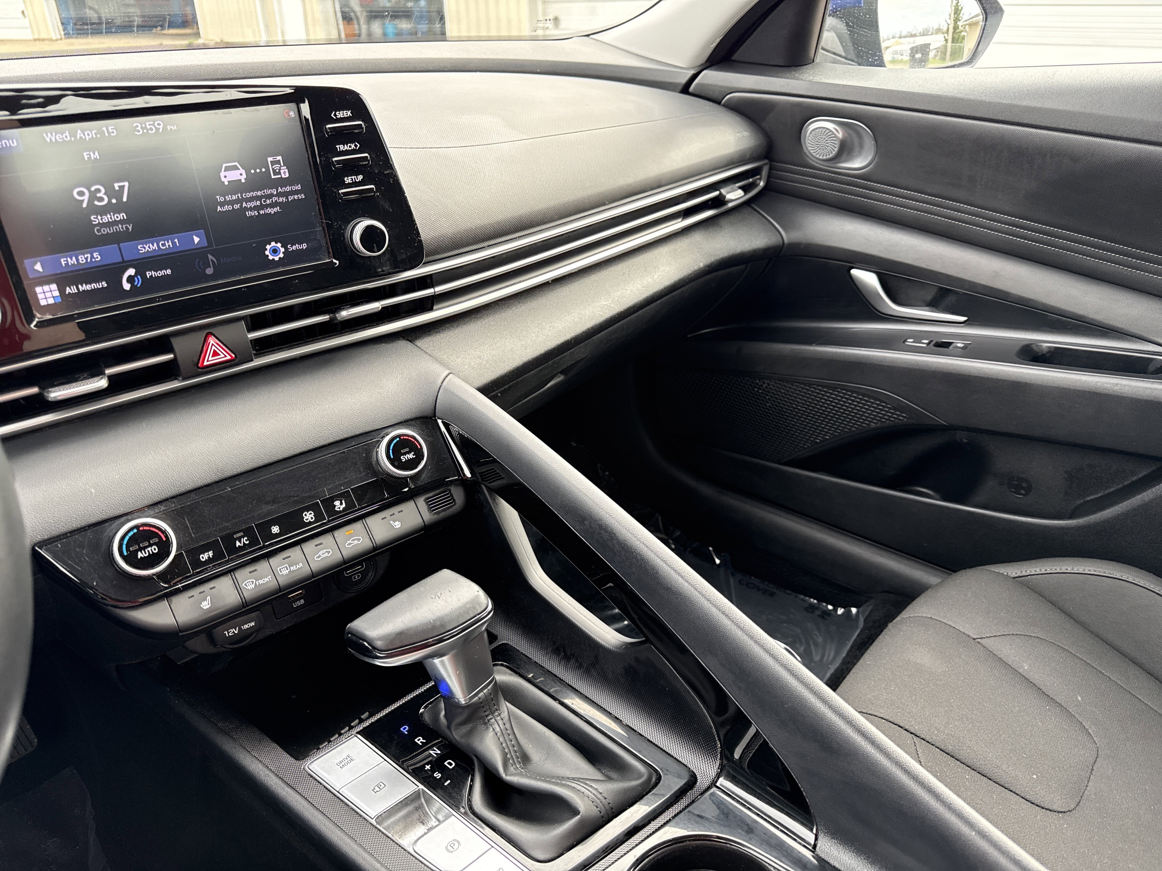 Used 2022 Hyundai Elantra SEL w/ Convenience Package FWD image 24