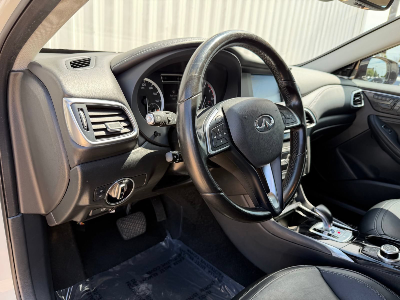 Used 2019 INFINITI QX30 AWD w/ Proassist Package image 16