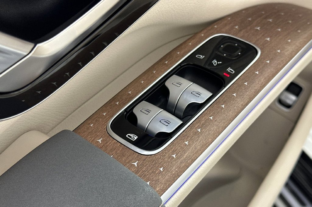 Certified 2024 Mercedes-Benz EQS 450+ 4MATIC SUV image 14
