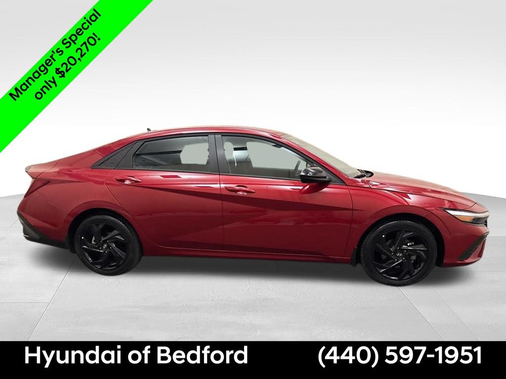 Certified 2026 Hyundai Elantra Sport FWD image 4