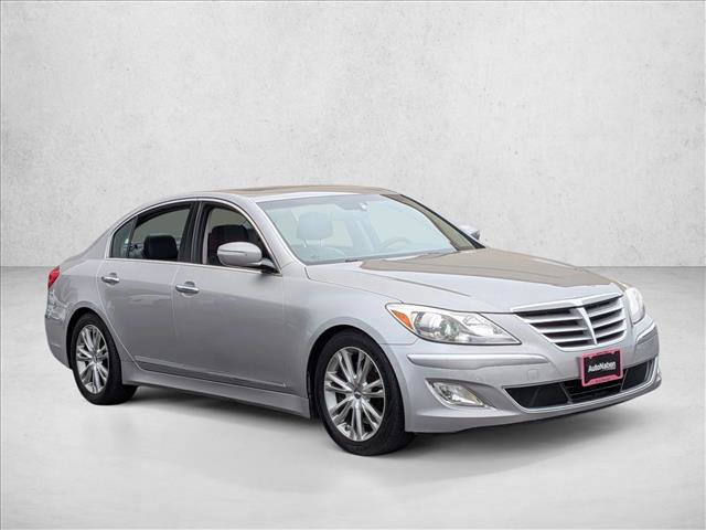 Used 2012 Hyundai Genesis 4.6 RWD image 4