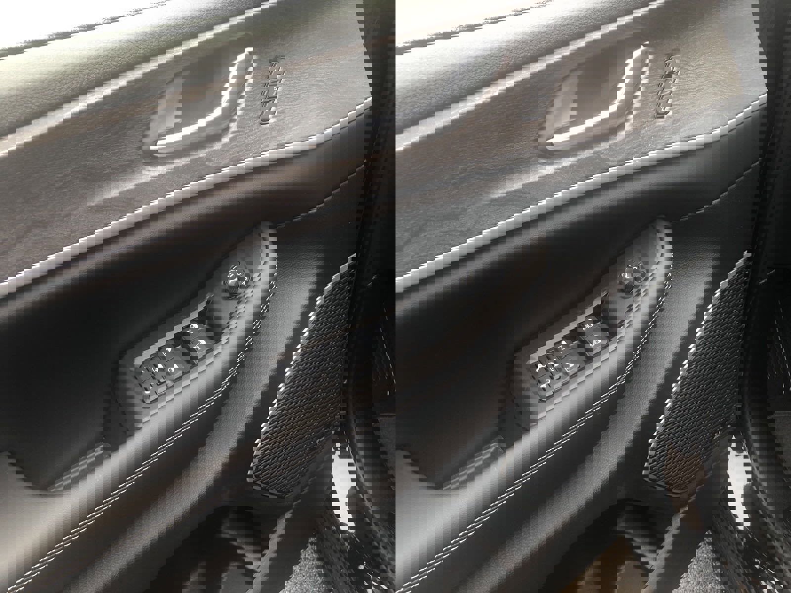 New 2023 Jeep Grand Cherokee 4WD 4xe image 12