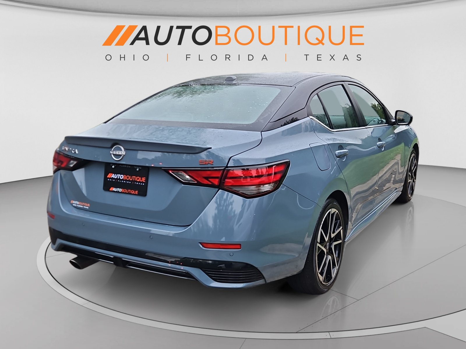 Used 2025 Nissan Sentra SR w/ SR Premium Package FWD image 6