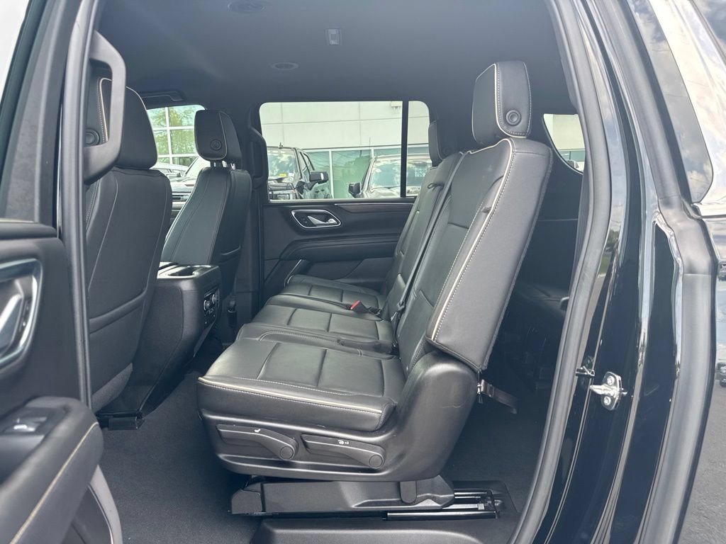 Used 2024 Chevrolet Suburban Premier AWD/4WD image 22