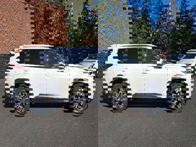 Certified 2023 Nissan Rogue SV image 7